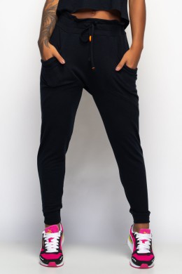 Cal a Saruel com bolso Ang Athleisure preta