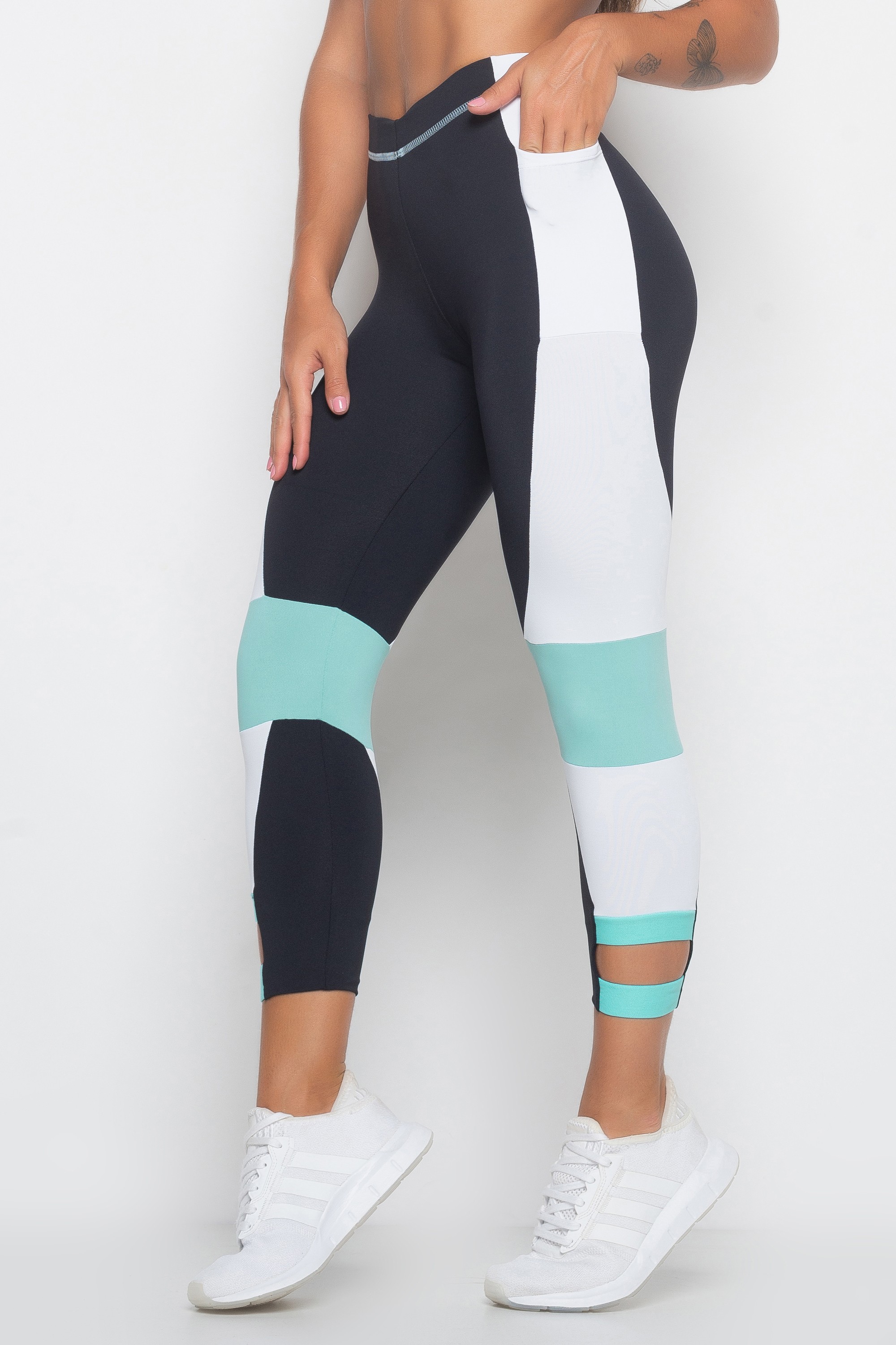 Calça Legging Midi Upper com bolso