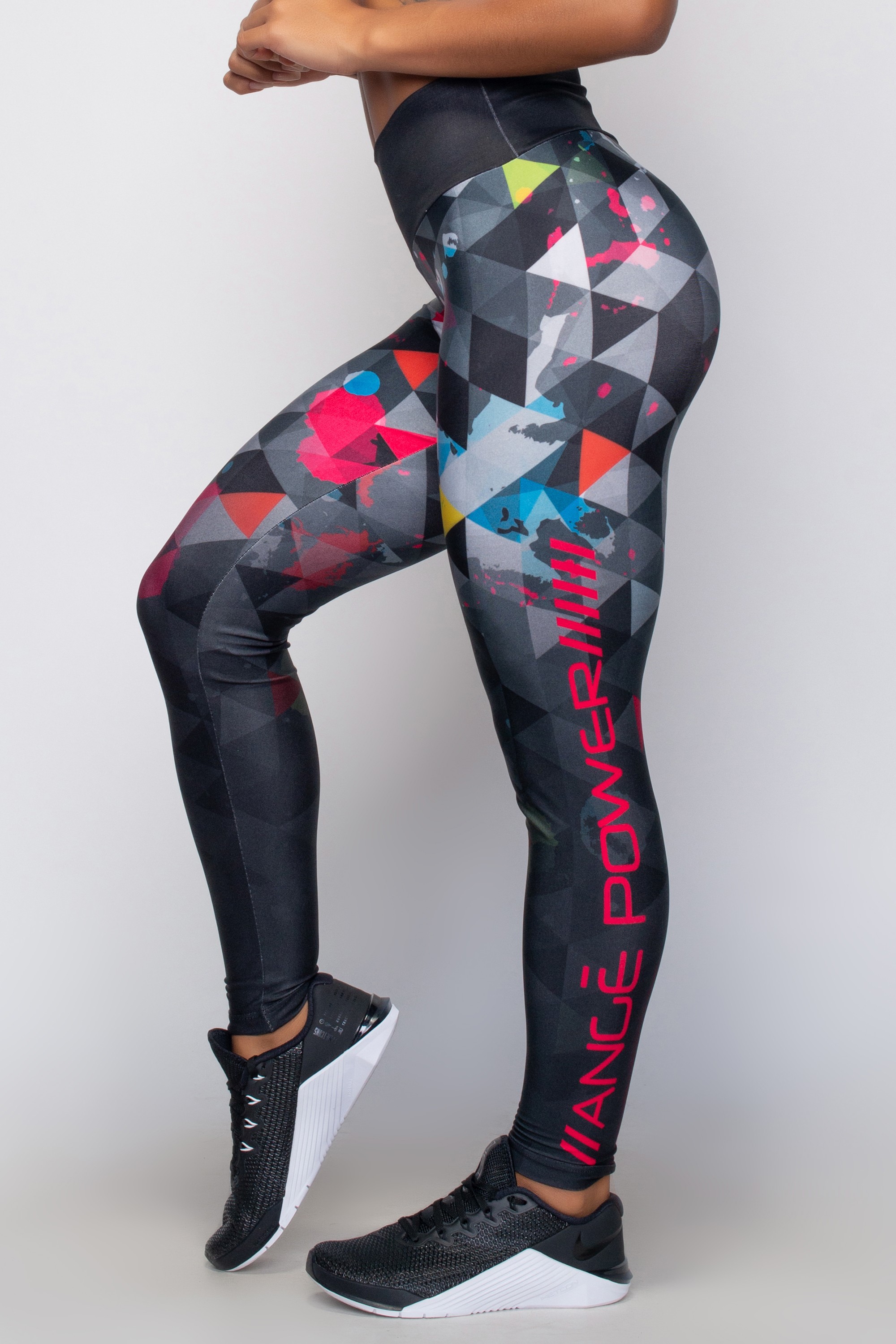 Cómo combinar leggins estampados: Fotos de los modelos - Leggins con blusa