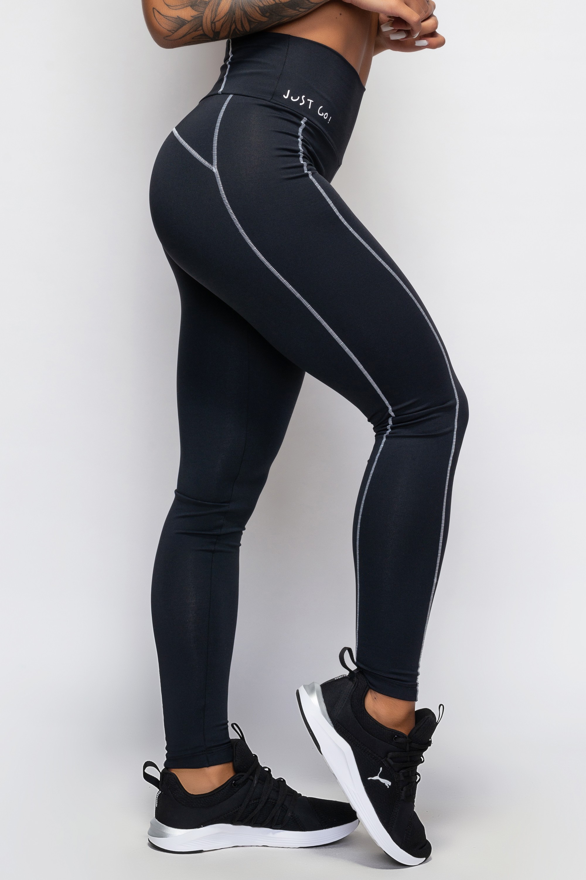 Calça Legging Flare Just Fit / Preto / gg em Promoção na Americanas