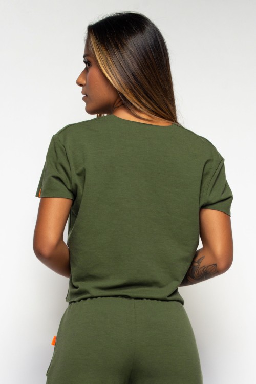 Blusa gola V Angê Athleisure verde militar