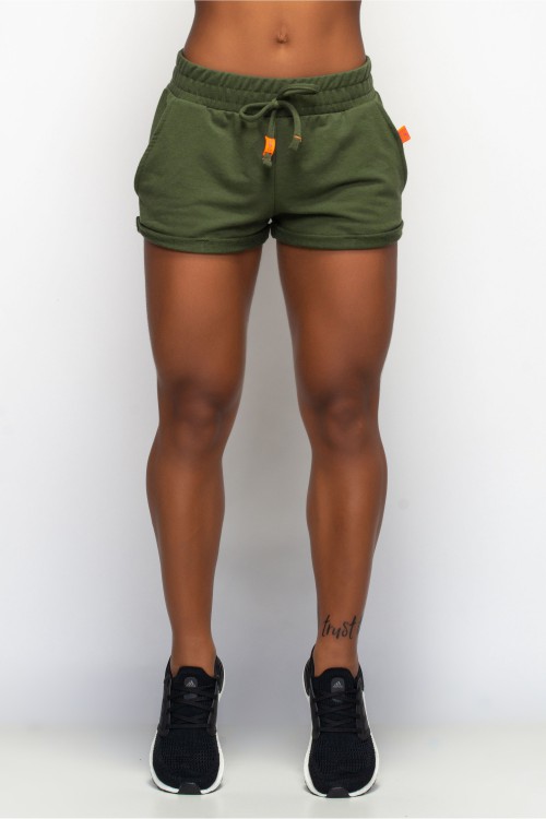 Short com bolso Angê Athleisure verde militar