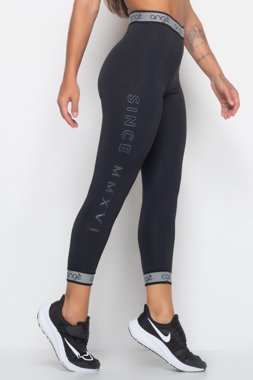Calça Legging Preta Midi MMXVI