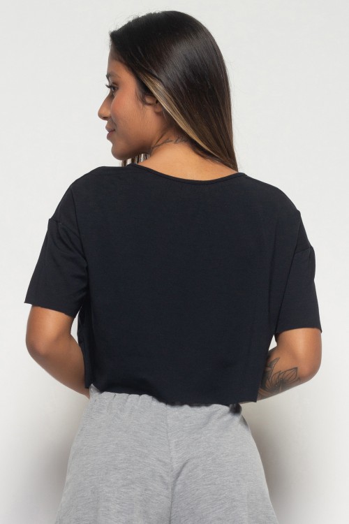 Blusa Cropped Preta Calma
