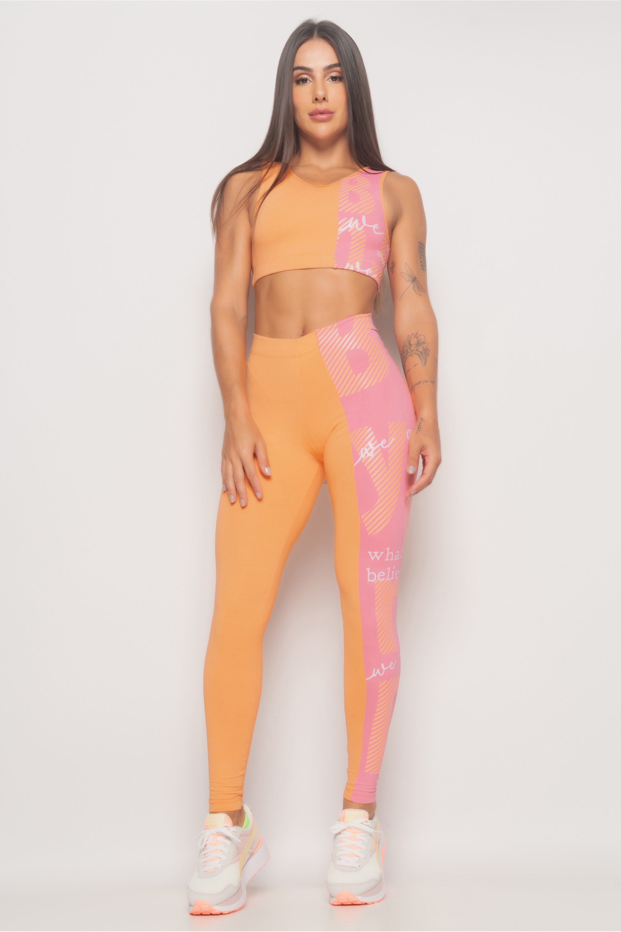 Top Fitness Micro Canelado Sinais Com Recortes Rosa e Laranja