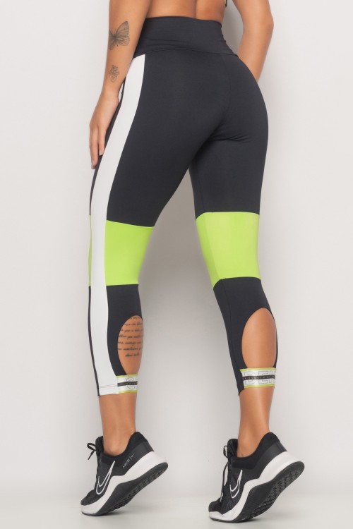 Calça Legging Preta Midi Bulking