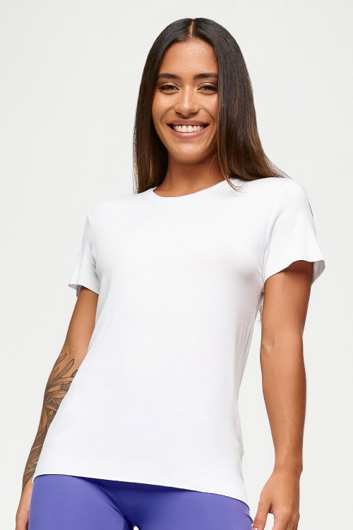 Blusa Branca Básica Manga Curta