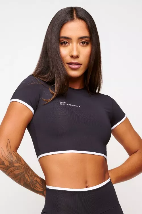 Top Cropped Preto College