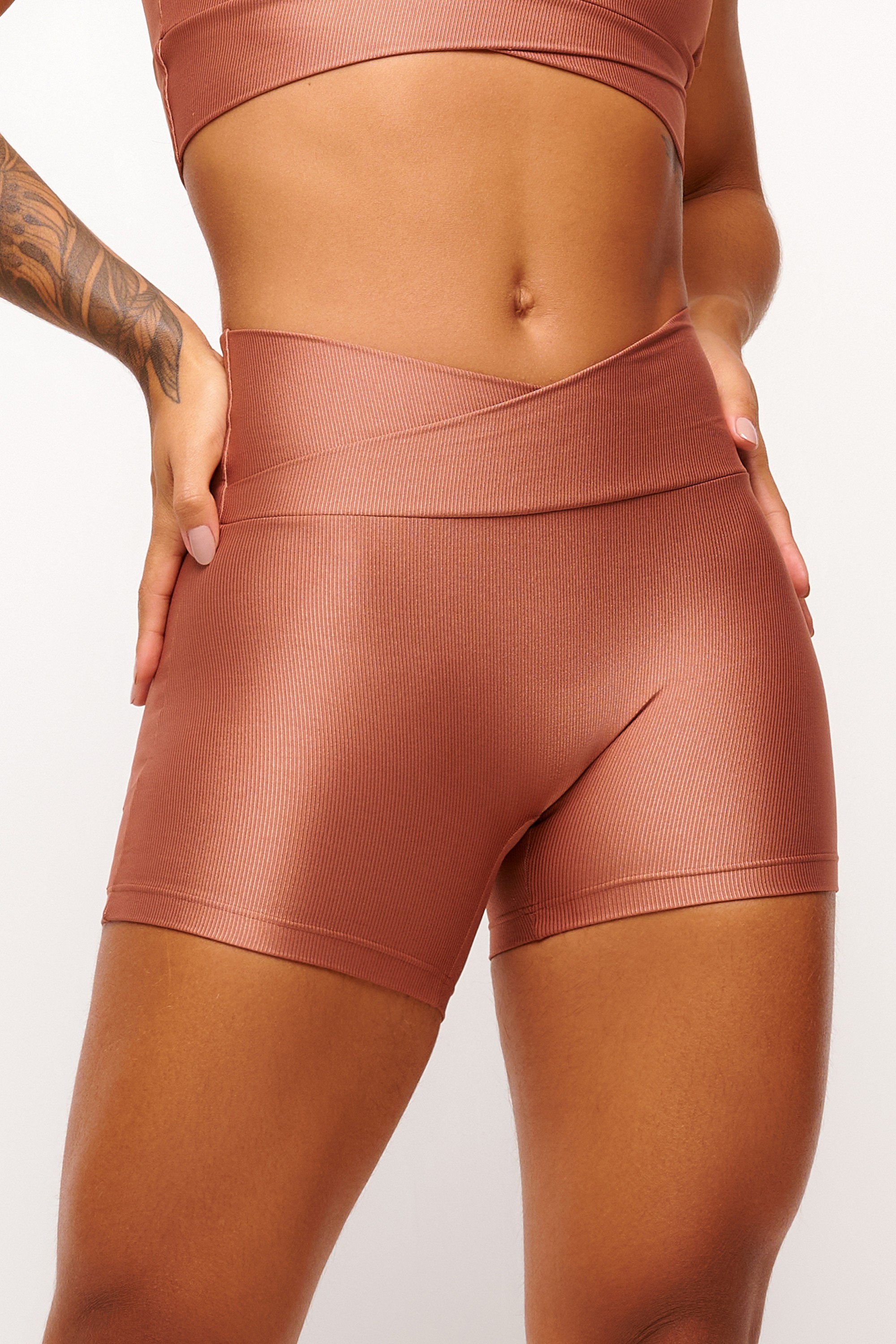 short-bronze-transpassado-