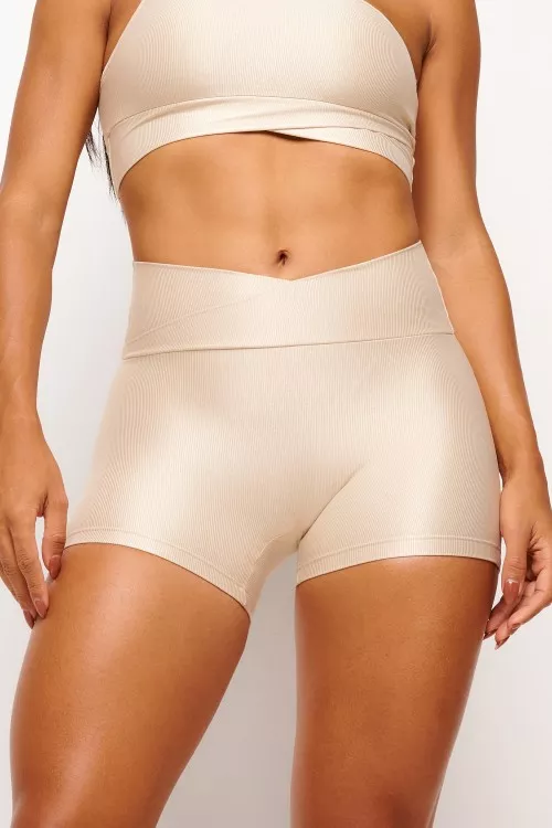 Short Nude Transpassado Essence