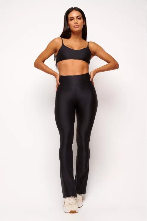 Calça Flare Black Essence