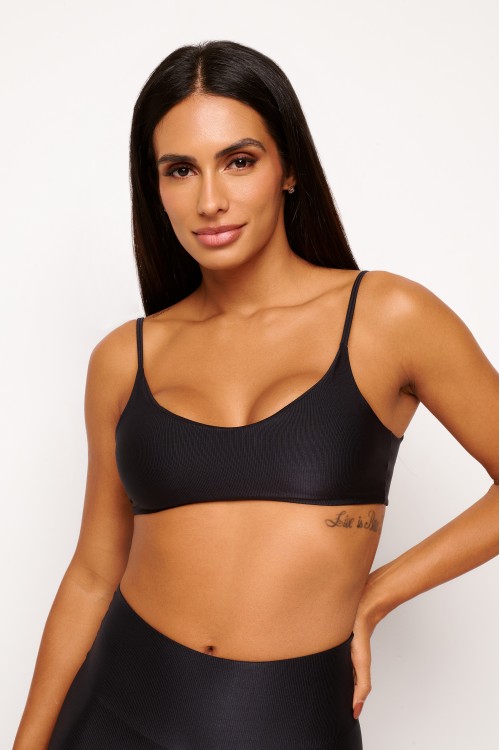 Top Black Fit com Decote Essence