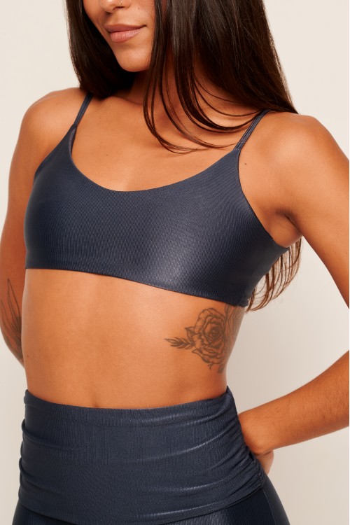 Top Gray Fit com Decote Essence