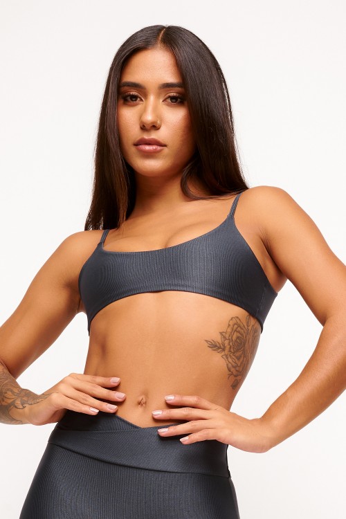 Top Gray Fit com Decote Essence