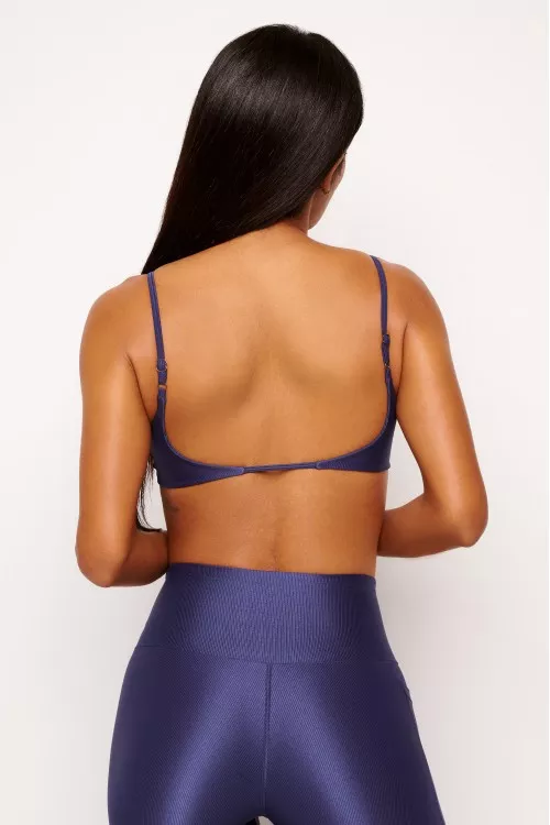 Top Navy Fit com Decote Essence