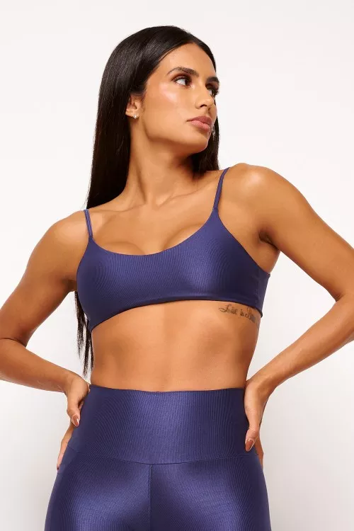 Top Navy Fit com Decote Essence