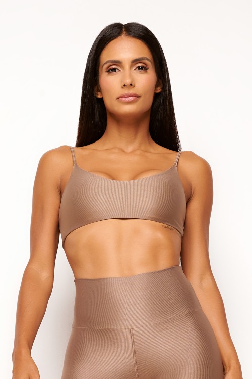 Top Castanho Fit com Decote Essence