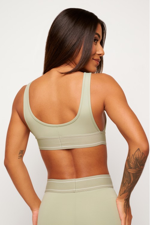 Top Pistache Flowing