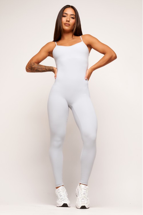 Macacão cinza levanta bumbum fitspo
