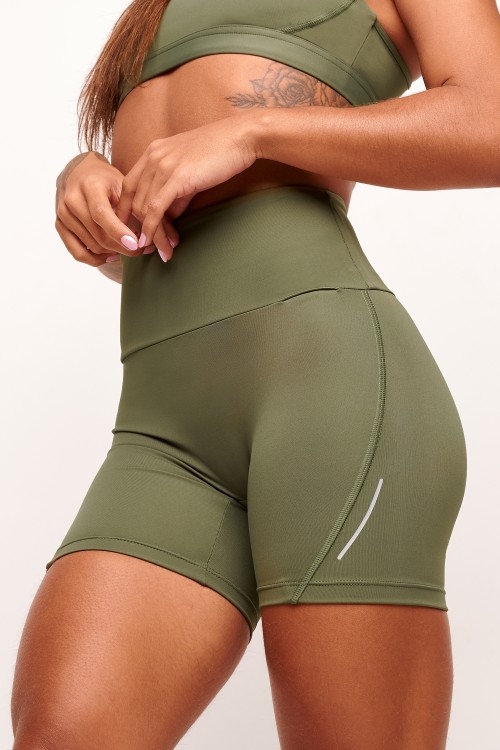 Short com bolso Verde Militar Split