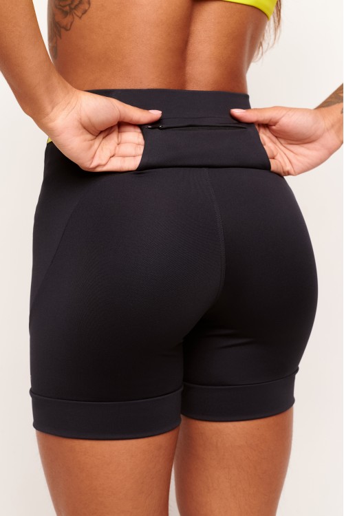 Short com bolso Preto Tempo