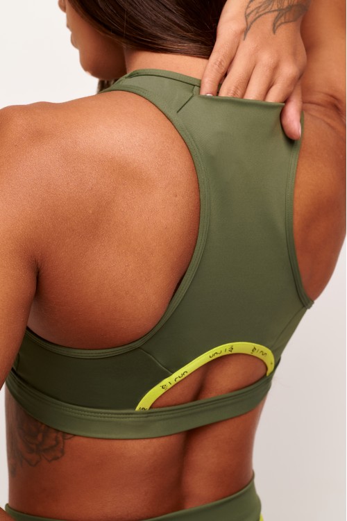 Top com bolso Verde Militar Tempo