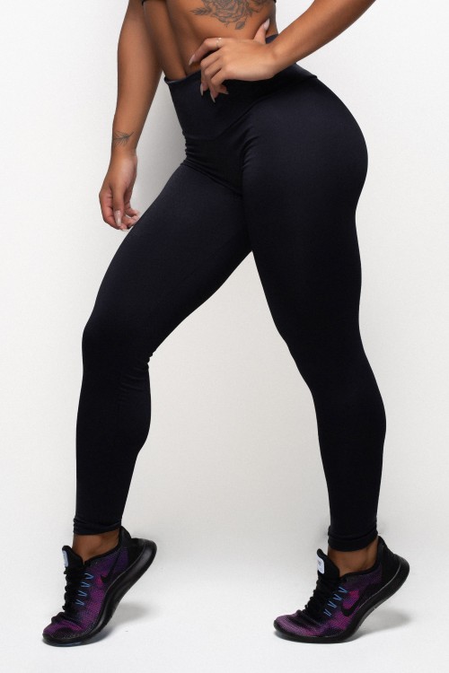 Calça Legging Feminina Preta de Poliéster