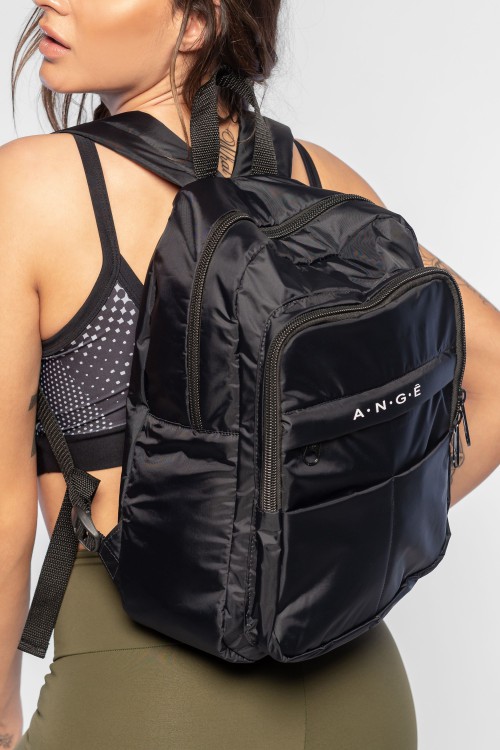 Mochila Fitness Feminina Preta com Bolsos