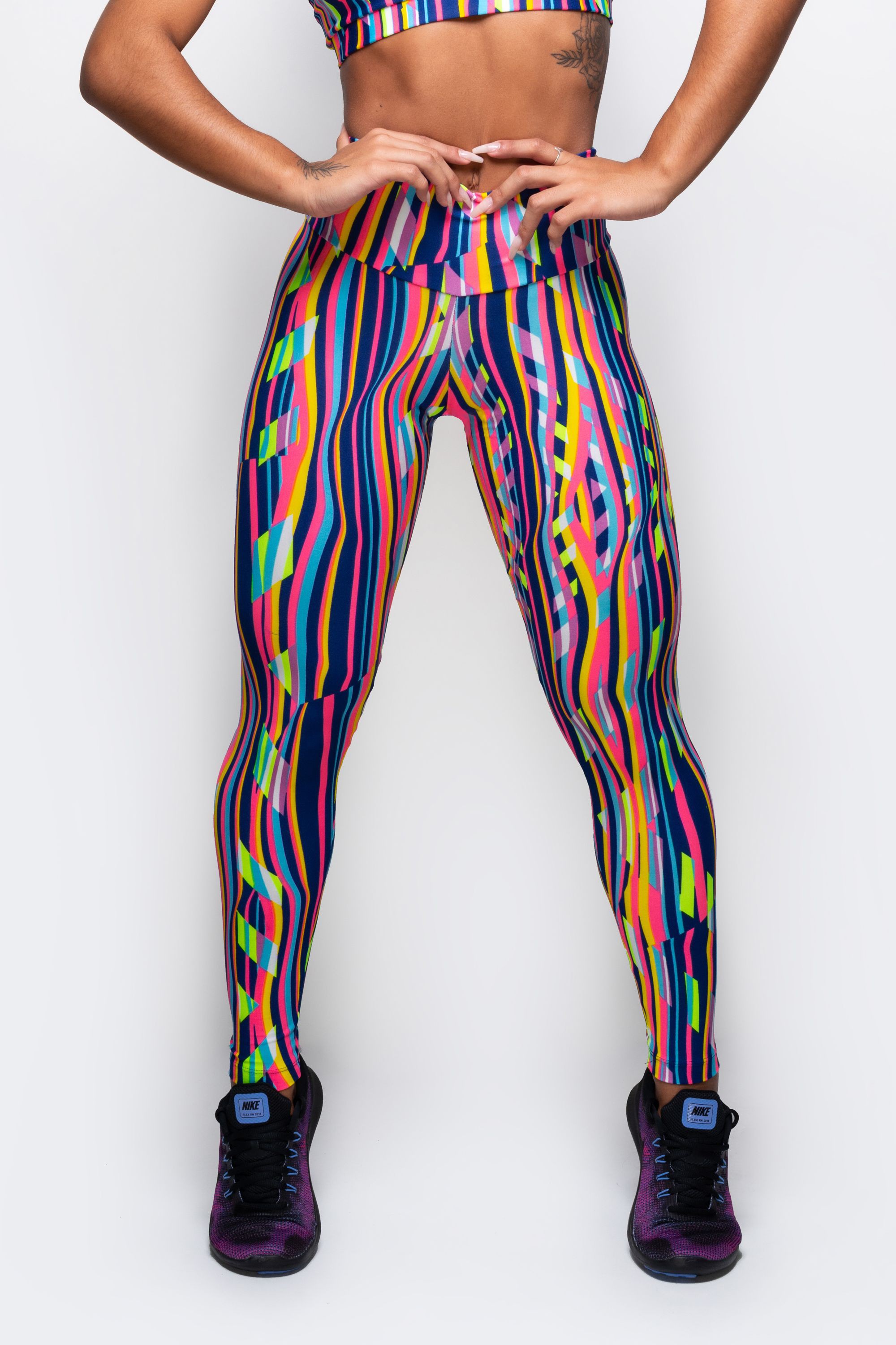 calça ginastica feminina nike