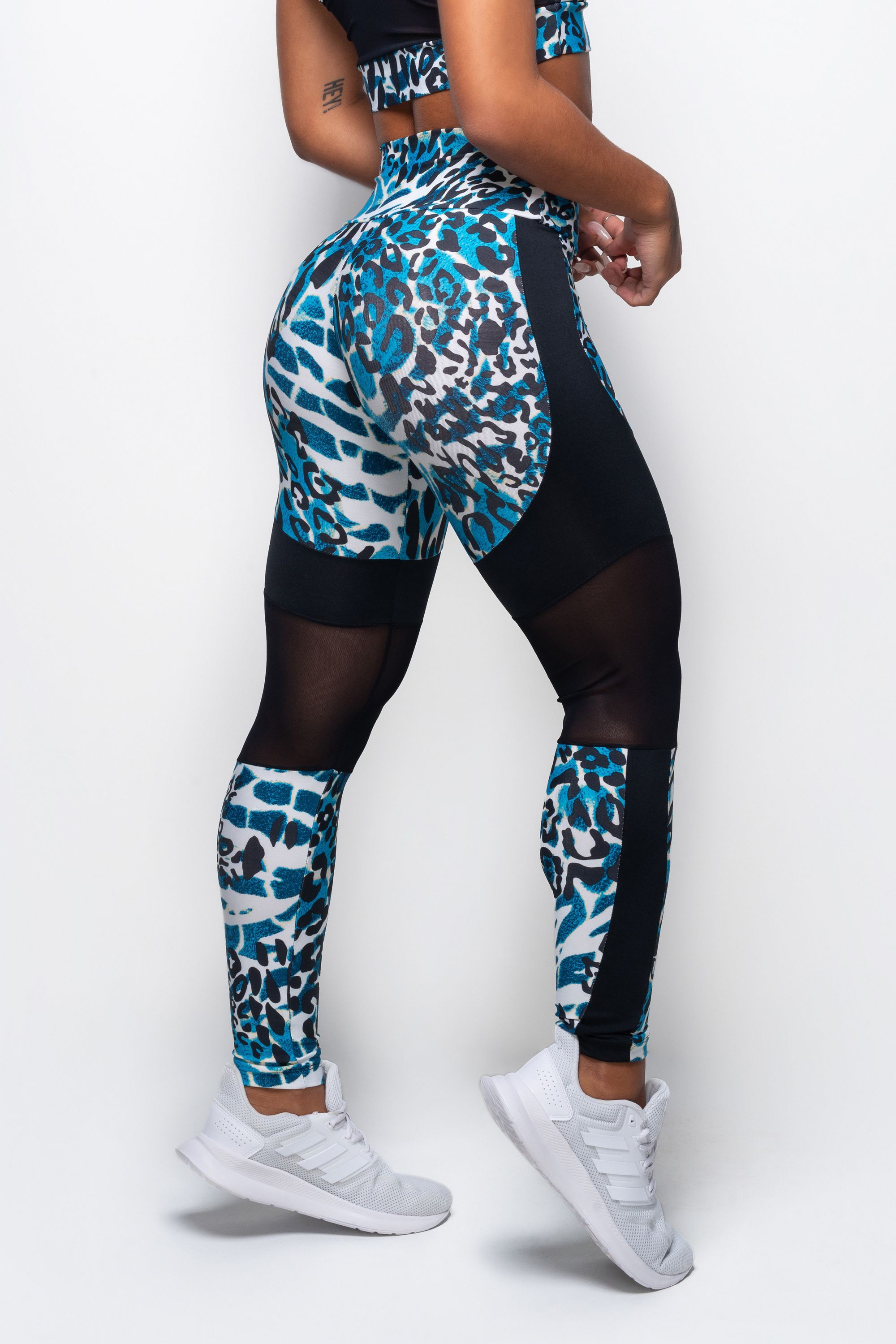 calça de academia com tule