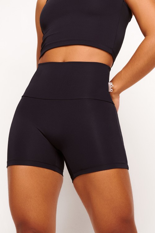 Short Preto sem costura frontal