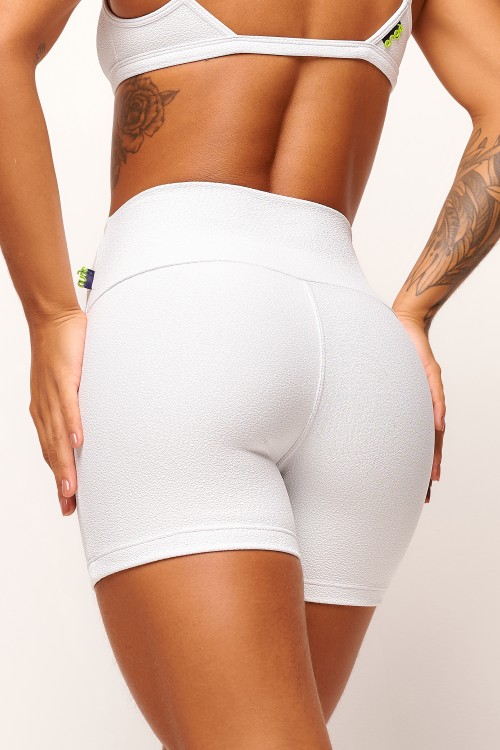 Short Branco com Blackout Connection
